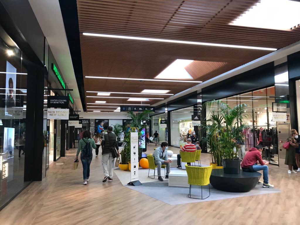 centrów outlet