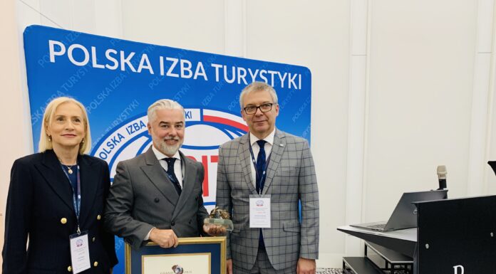 Prezes PHH z nagrodą Grand Prix MT Targi Polska i odznaką honorową PIT Grand Prix MT