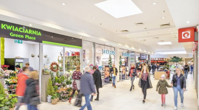 W czasie pandemii Polacy kupują lokalnie. Centra convenience zyskują convenience