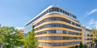 BIUROWIEC W CENTRUM WARSZAWY W NOWEJ ODSŁONIE Stratos Office Center