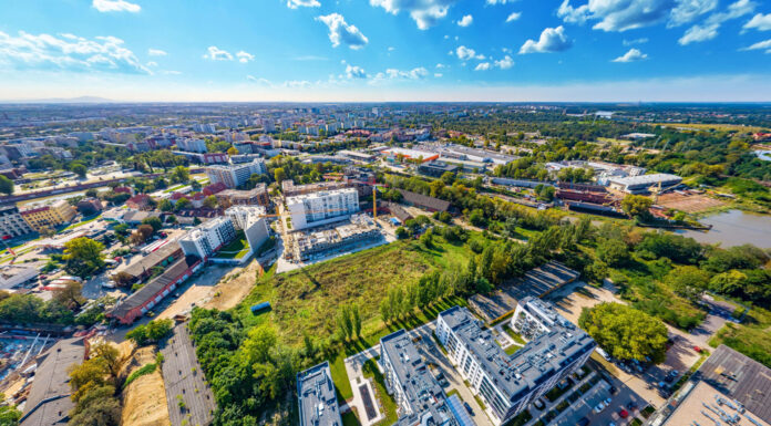 Rodziny szukają mieszkań. Chcą żyć na modnej Kępie Mieszczańskiej