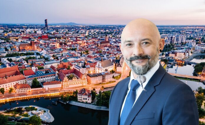 Klaudiusz Pomykała Cresa Polska