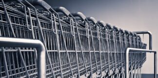 Kto kupuje online, a kto stacjonarnie? – wyniki badania konsumenckiego przeprowadzonego na zlecenie Cushman & Wakefield stacjonarnie