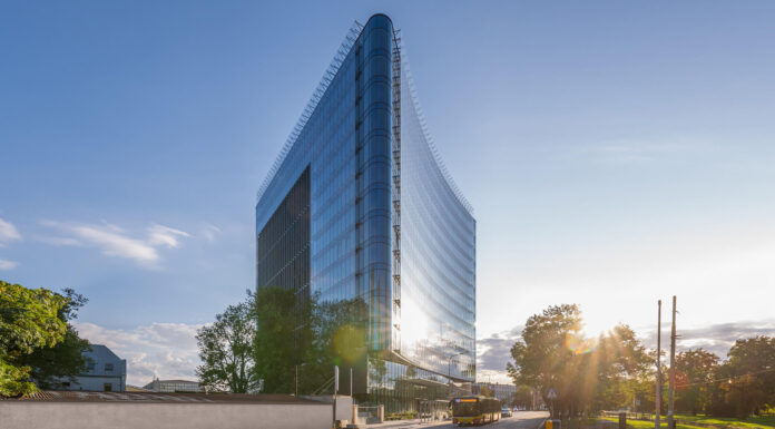 Carbon Tower skomercjalizowany w 94% Carbon Tower