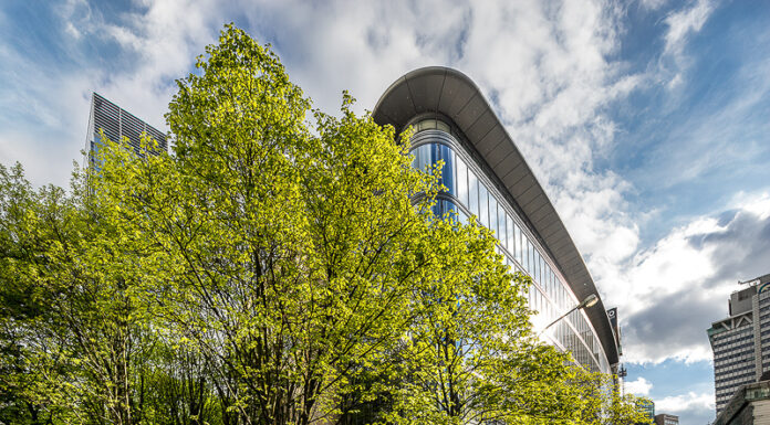 TCL RESEARCH EUROPE I NES FIRCROFT NOWYMI NAJEMCAMI GRZYBOWSKA PARK Grzybowska Park