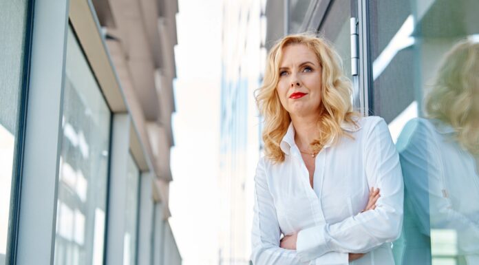 Polacy szukają azylu za granicą. Olbrzymi skok zainteresowania nieruchomościami w Europie