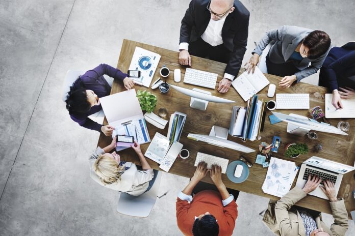 Group,Of,Business,People,Working,In,The,Office,Concept