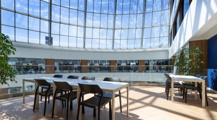 Nowoczesne wnętrza biurowe Uniqa w Warsaw Trade Tower Uniqa