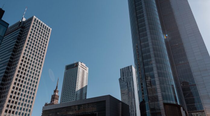 PINK opublikował dane dotyczące rynku biurowego w Warszawie za drugi kwartał 2022 roku PINK dane rynku