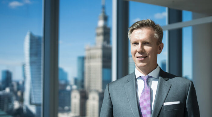 SAVILLS: INWESTORZY Z AMERYKI CORAZ CHĘTNIEJ KUPUJĄ NIERUCHOMOŚCI W EUROPIE