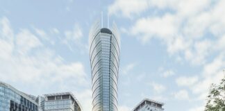 JLL pozostaje w myhive Warsaw Spire JLL myhive Warsaw Spire