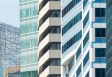 INWESTYCJE W POLSKIE NIERUCHOMOŚCI KOMERCYJNE POD PRESJĄ MIĘDZYNARODOWEJ POLITYKI MONETARNEJ INWESTYCJE W POLSKIE NIERUCHOMOŚCI